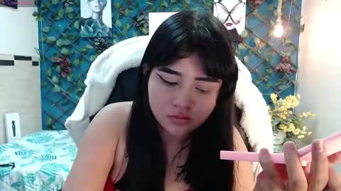 Snapshot of mila_quin chatting on May 10, 12:54 pm mila_quin online show from May 10, 12:54 pm