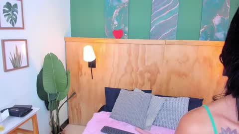 Mila and samy online show from October 23, 12:04 pm