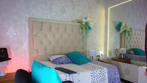 Snapshot of mila_smirnovavk chatting on October 30, 3:30 am MILA online show from October 30, 3:30 am