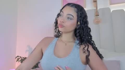 mila_stark333 online show from April 6, 12:52 am