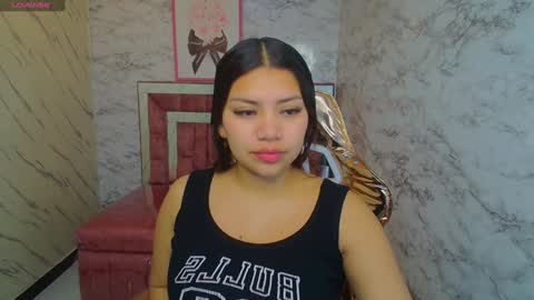 Snapshot of mila_sweet_v chatting on January 20, 1:00 pm Mila  online show from January 20, 1:00 pm