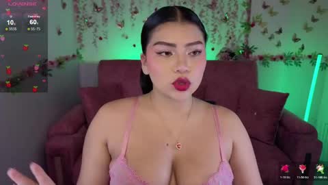Snapshot of mila_sweet_v chatting on May 2, 9:36 am Mila online show from May 2, 9:36 am
