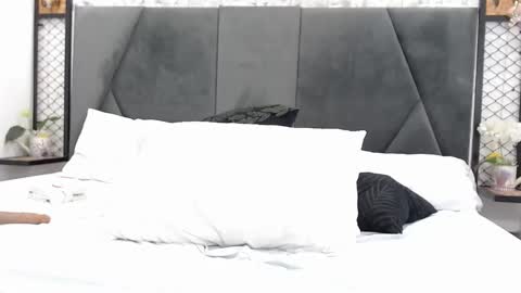 mila online show from January 10, 2:02 pm