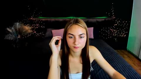 Snapshot of milaaddam chatting on September 19, 12:28 pm Milla online show from September 19, 12:28 pm