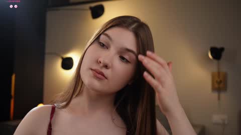 milablum online show from December 18, 5:31 pm