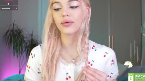 Mila and u can call me sweet bunny online show from March 14, 9:48 am