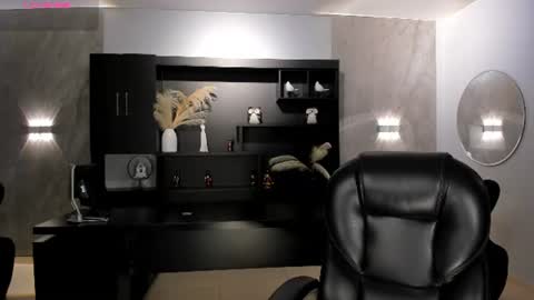Snapshot of milacoleman chatting on June 11, 3:59 am Mila online show from June 11, 3:59 am