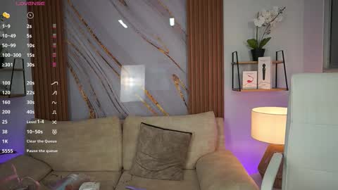 milacrave online show from September 29, 11:48 am