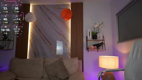 milacrave online show from October 30, 11:33 am