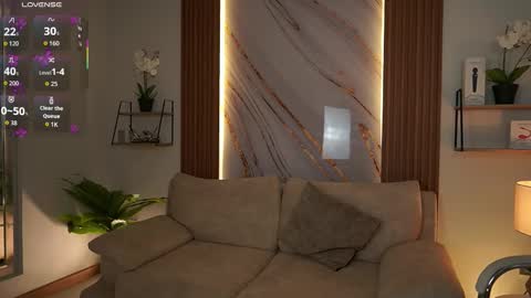 milacrave online show from November 15, 12:02 pm