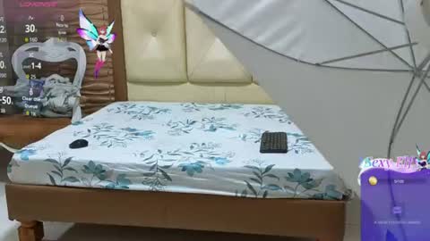 Snapshot of miladiosa chatting on June 26, 12:53 pm miladiosa online show from June 26, 12:53 pm