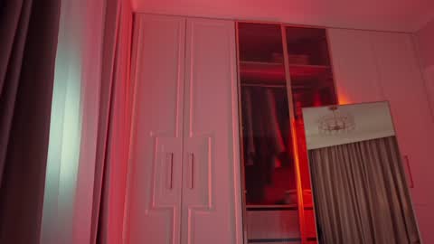        online show from November 16, 4:01 pm