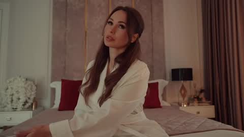        online show from April 5, 9:17 am