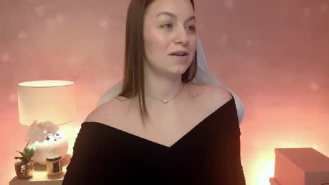 Snapshot of milafleur chatting on May 12, 2:14 pm Mila Fleur online show from May 12, 2:14 pm