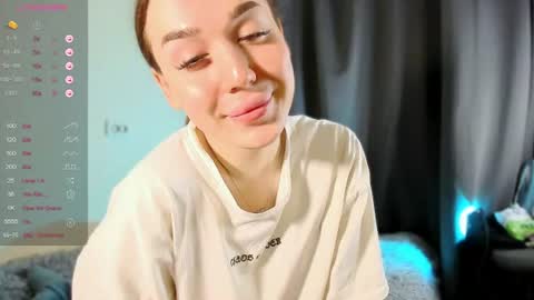 Snapshot of milagros_iva chatting on June 19, 1:48 pm milagros_iva online show from June 19, 1:48 pm