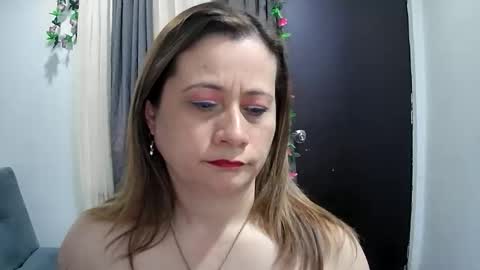 Snapshot of milagros_latin chatting on October 21, 5:46 pm milagros_latin online show from October 21, 5:46 pm