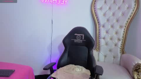 milah_tay online show from March 29, 3:17 am