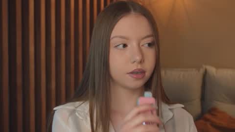 Mila online show from March 8, 3:05 pm