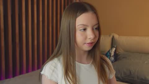 Mila online show from March 25, 3:07 pm