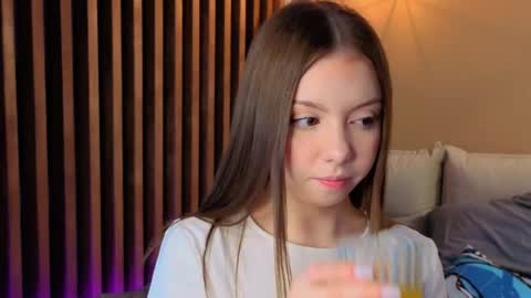 Snapshot of milaice chatting on April 24, 3:14 pm Mila online show from April 24, 3:14 pm