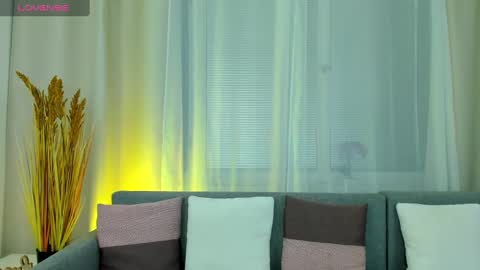 Mila online show from February 25, 9:57 pm