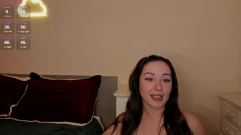 Snapshot of milamaee chatting on April 2, 1:03 am Mila Mae online show from April 2, 1:03 am