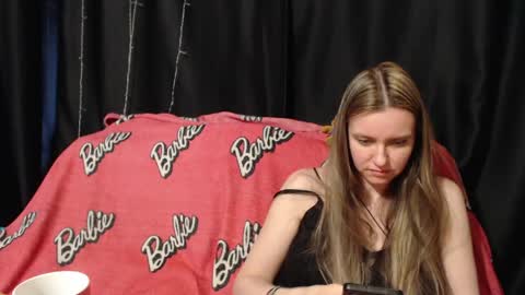 MilAna online show from April 16, 3:46 pm