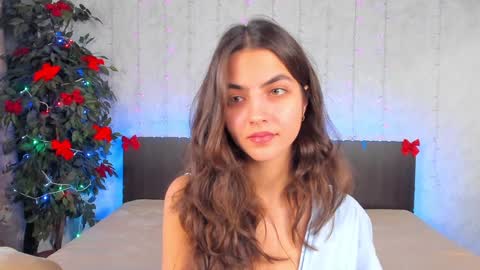 Snapshot of milana_crystal_ chatting on December 30, 11:15 am Milana online show from December 30, 11:15 am