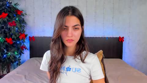 Snapshot of milana_crystal_ chatting on January 13, 11:19 am Milana online show from January 13, 11:19 am