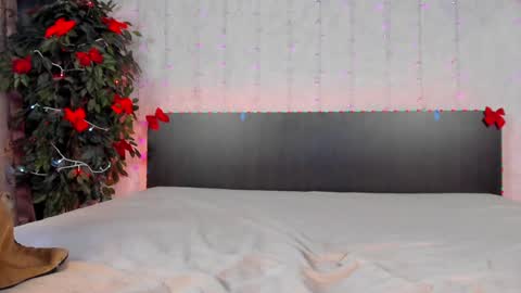 Snapshot of milana_crystal_ chatting on January 20, 11:24 am Milana online show from January 20, 11:24 am