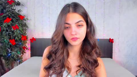 Snapshot of milana_crystal_ chatting on January 21, 8:19 am Milana online show from January 21, 8:19 am