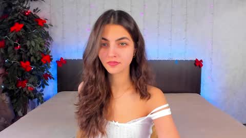 Snapshot of milana_crystal_ chatting on January 26, 8:14 am Milana online show from January 26, 8:14 am