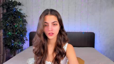 Snapshot of milana_crystal_ chatting on February 2, 8:02 am Milana online show from February 2, 8:02 am