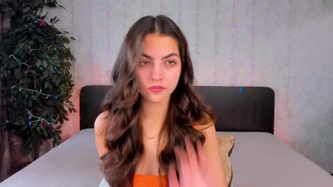 Snapshot of milana_crystal_ chatting on February 3, 8:13 am Milana online show from February 3, 8:13 am