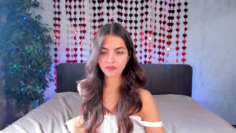Snapshot of milana_crystal_ chatting on February 4, 11:16 am Milana online show from February 4, 11:16 am