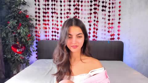Snapshot of milana_crystal_ chatting on February 7, 11:23 am Milana online show from February 7, 11:23 am