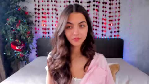 Snapshot of milana_crystal_ chatting on February 10, 11:25 am Milana online show from February 10, 11:25 am