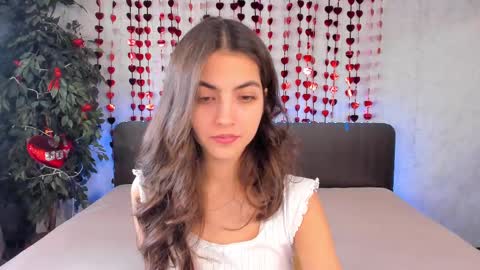 Snapshot of milana_crystal_ chatting on February 14, 8:21 am Milana online show from February 14, 8:21 am