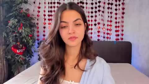 Snapshot of milana_crystal_ chatting on February 16, 11:27 am Milana online show from February 16, 11:27 am