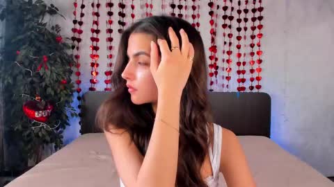 Snapshot of milana_crystal_ chatting on February 19, 11:17 am Milana online show from February 19, 11:17 am