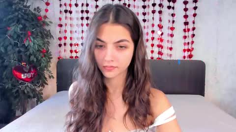 Snapshot of milana_crystal_ chatting on February 24, 7:55 am Milana online show from February 24, 7:55 am