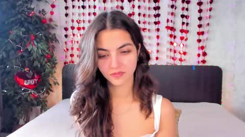 Snapshot of milana_crystal_ chatting on February 25, 8:25 am Milana online show from February 25, 8:25 am