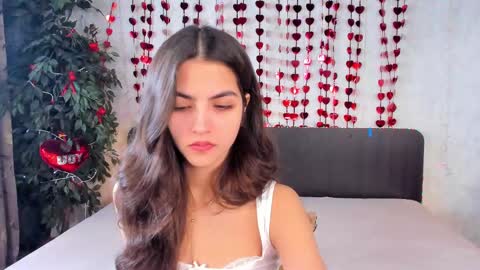 Snapshot of milana_crystal_ chatting on February 27, 8:06 am Milana online show from February 27, 8:06 am