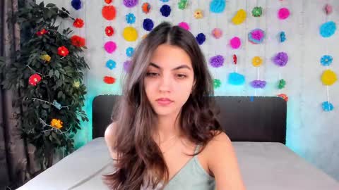 Snapshot of milana_crystal_ chatting on March 11, 8:30 am Milana online show from March 11, 8:30 am