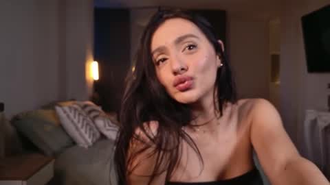 milana online show from November 9, 10:41 pm