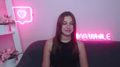 milanaangelas online show from December 7, 2:24 pm