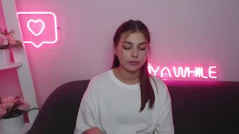 milanaangelas online show from December 12, 10:13 am