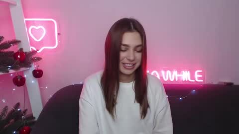 milanaangelas online show from December 16, 5:38 am