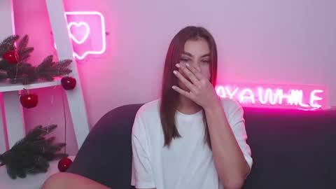 milanaangelas online show from December 24, 10:55 am