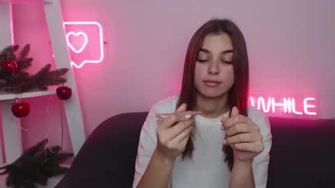 milanaangelas online show from December 28, 2:10 pm